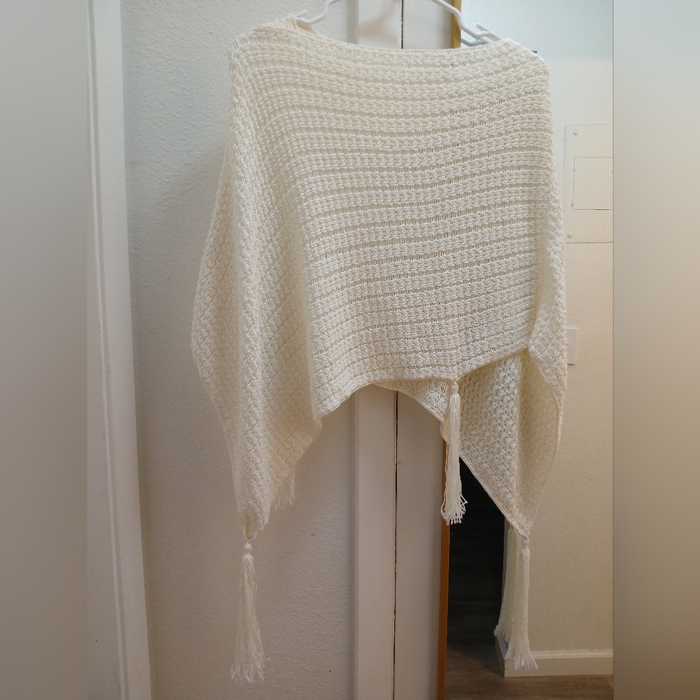 Cozy Cream Knit Poncho with Relaxed Fit